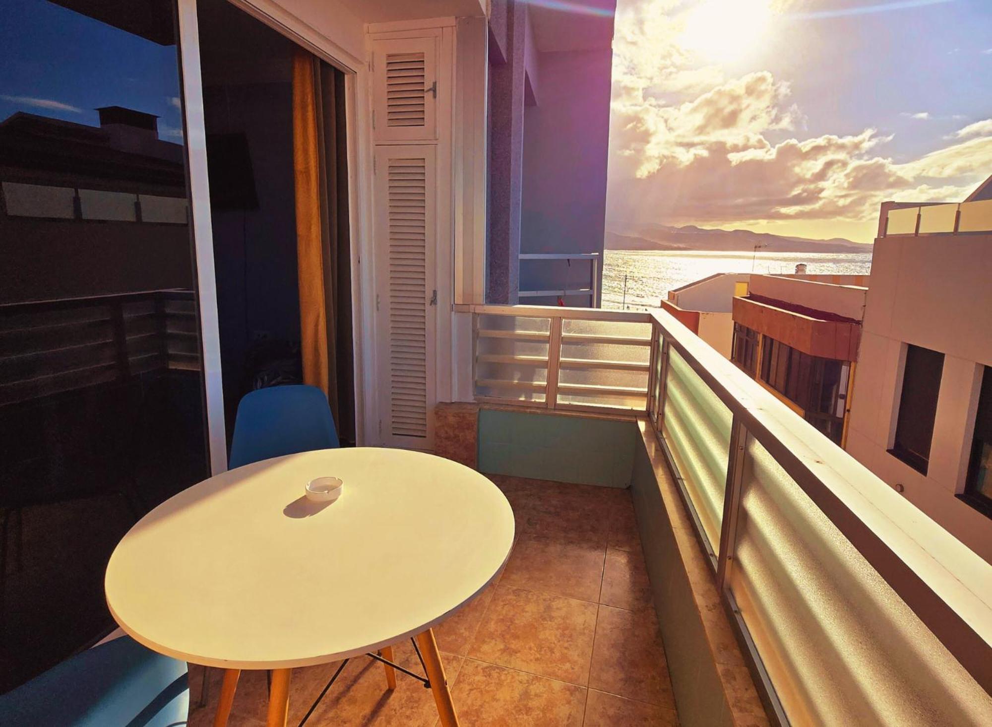 Casita Canaria Playa Beachfront Access & Lateral Ocean View With Terrace Las Palmas de Gran Canaria Eksteriør billede